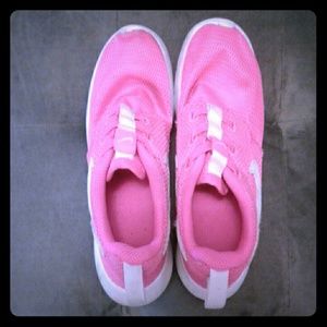 Baby girl Nike tennis shoes